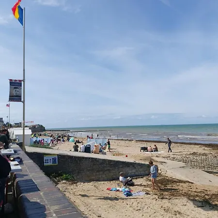 Petit Pierre Saint-Aubin-Sur-Mer (Calvados)